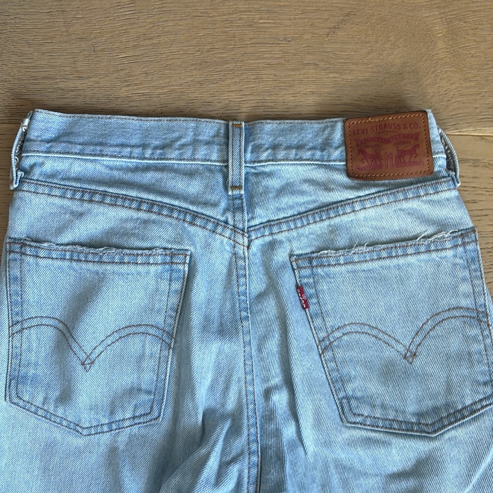 Levi Bluejeans